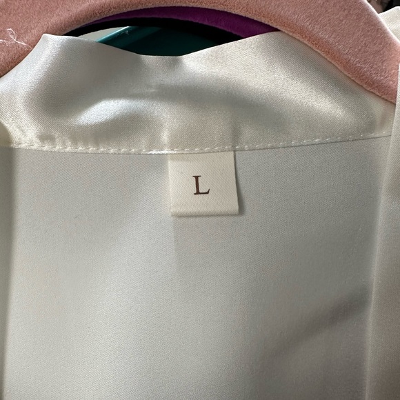 BRIDE ROBE - Picture 2 of 4